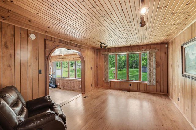 2437 Amelith Road, Bay City, MI 48706