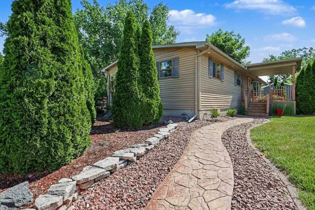 2437 Amelith Road, Bay City, MI 48706