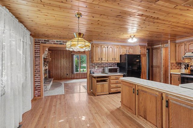 2437 Amelith Road, Bay City, MI 48706