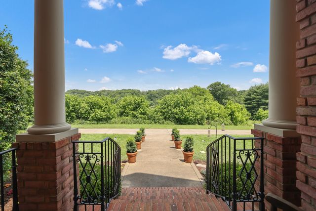 1357 Madison Creek Rd, Goodlettsville, TN 37072