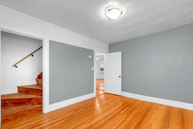 127 Henry Ave 2B, Lynn, MA 01902