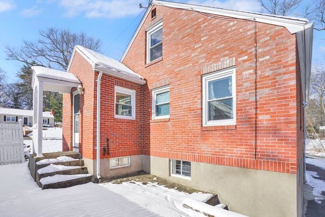 240 Morton St., West Springfield, MA 01089