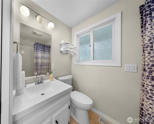 3627 Haynie Road, Blaine, WA 98230