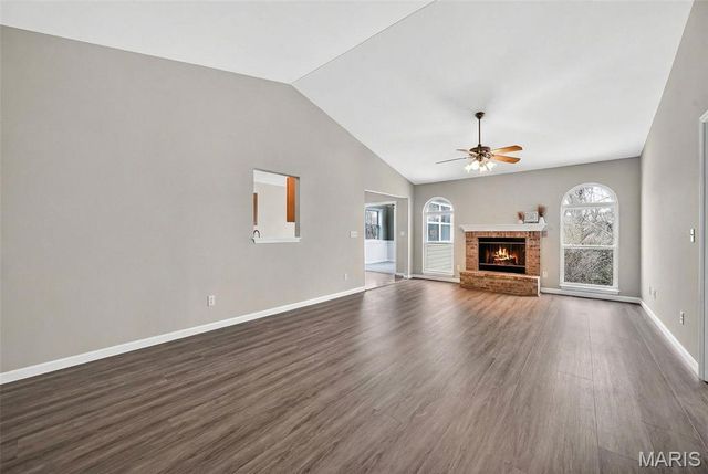 613 Meadowview Court, Warrenton, MO 63383