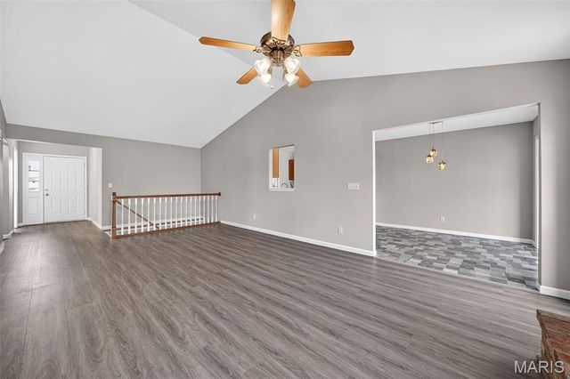 613 Meadowview Court, Warrenton, MO 63383