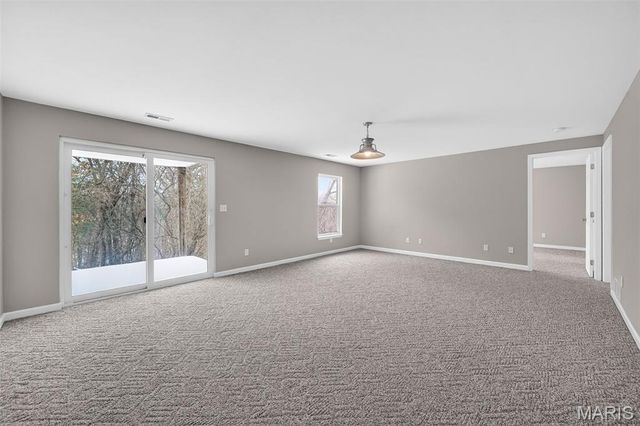 613 Meadowview Court, Warrenton, MO 63383