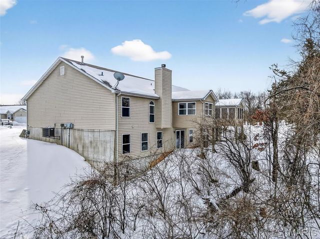 613 Meadowview Court, Warrenton, MO 63383