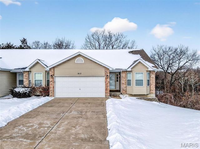 613 Meadowview Court, Warrenton, MO 63383