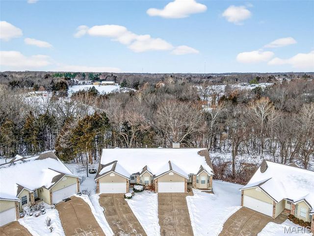 613 Meadowview Court, Warrenton, MO 63383