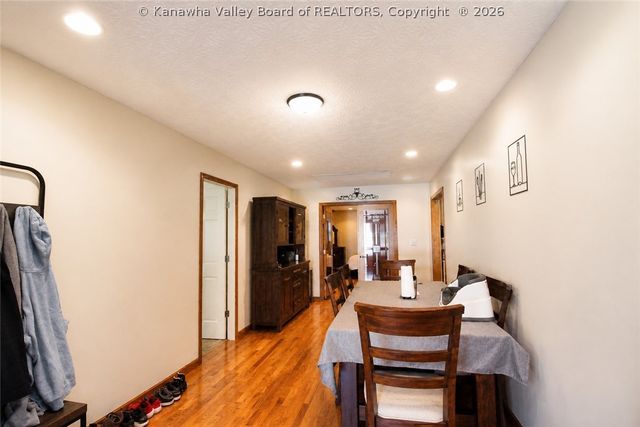 628 Cross Lanes Drive, Nitro, WV 25143