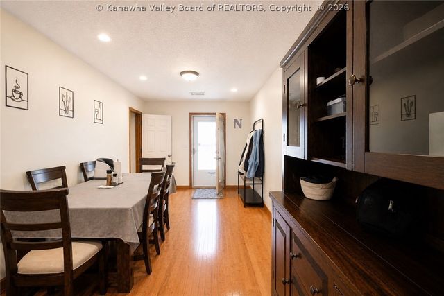 628 Cross Lanes Drive, Nitro, WV 25143