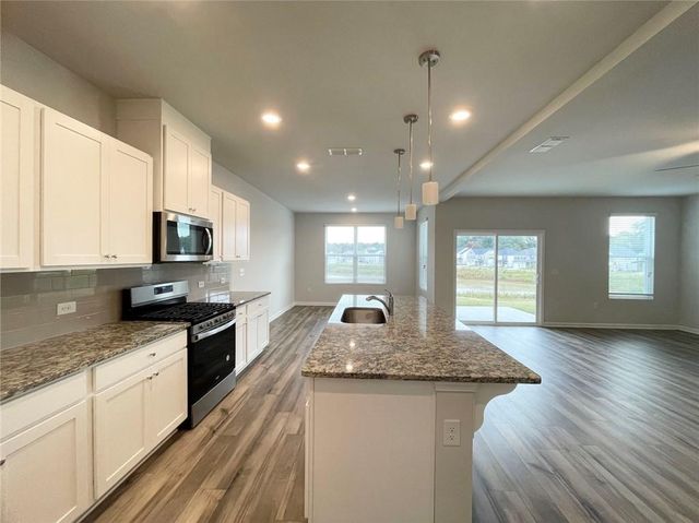 305 Green Love Lane, Grayson, GA 30017