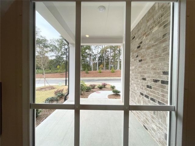 305 Green Love Lane, Grayson, GA 30017