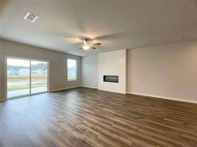 305 Green Love Lane, Grayson, GA 30017