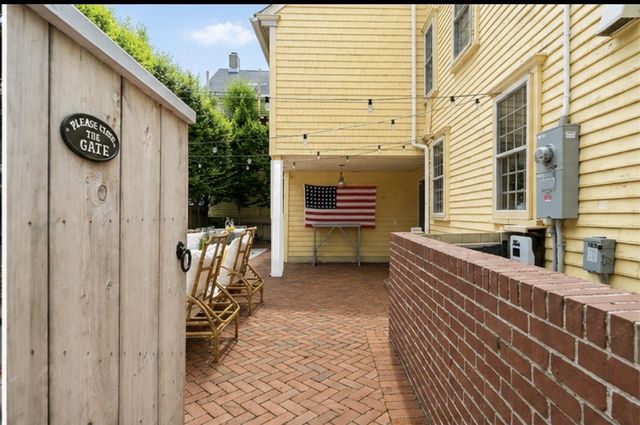 35 Second Street, Newport, RI 02840
