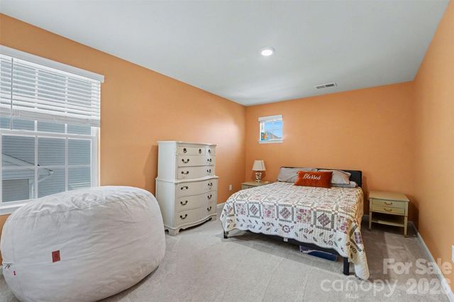 210 Eden Avenue, Mooresville, NC 28115