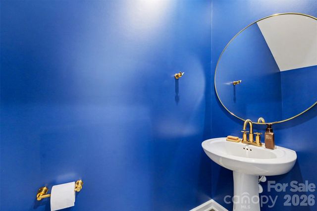 210 Eden Avenue, Mooresville, NC 28115