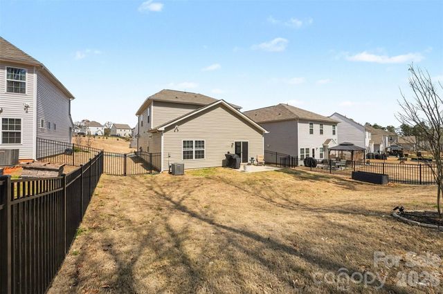 210 Eden Avenue, Mooresville, NC 28115