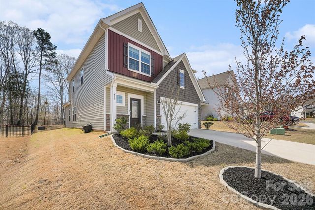 210 Eden Avenue, Mooresville, NC 28115