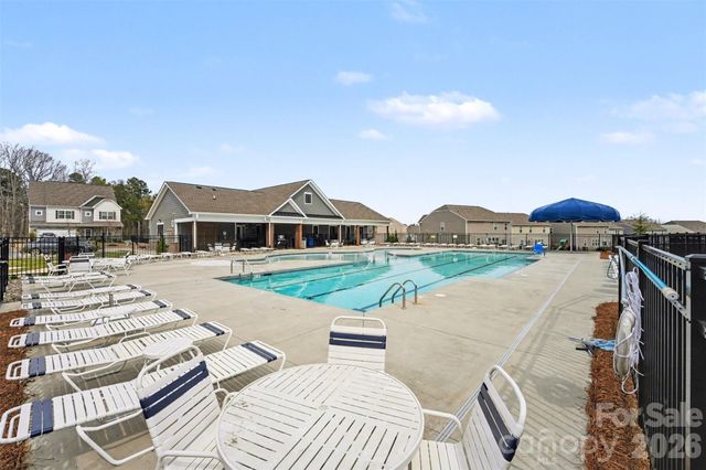 210 Eden Avenue, Mooresville, NC 28115