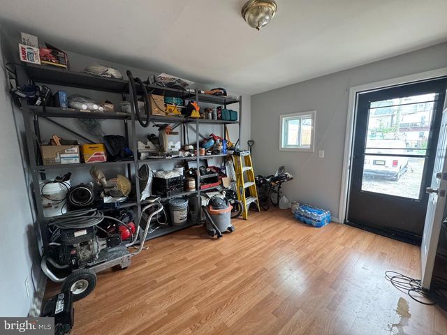 150 S OLDEN AVE, Trenton, NJ 08609