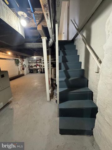 150 S OLDEN AVE, Trenton, NJ 08609