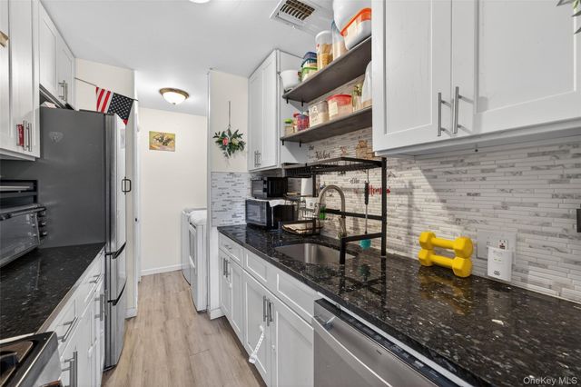 276 Temple Hill Road 2414, New Windsor, NY 12553