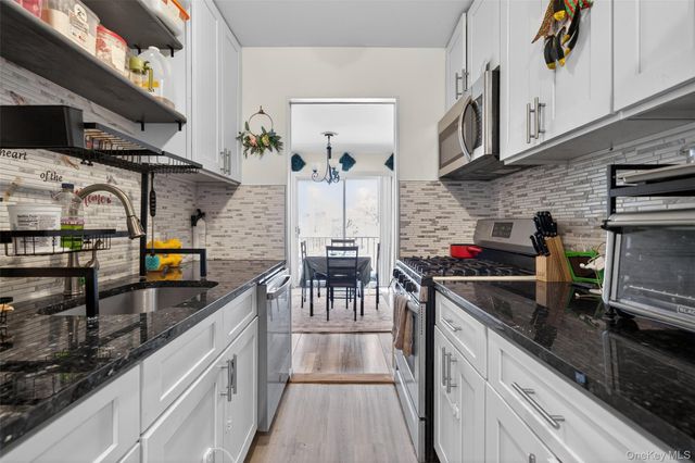 276 Temple Hill Road 2414, New Windsor, NY 12553