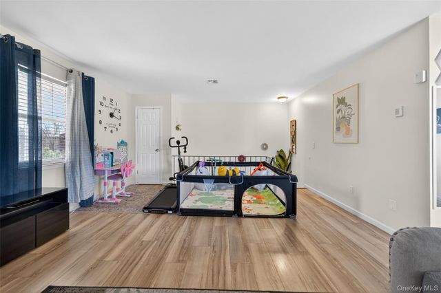 276 Temple Hill Road 2414, New Windsor, NY 12553