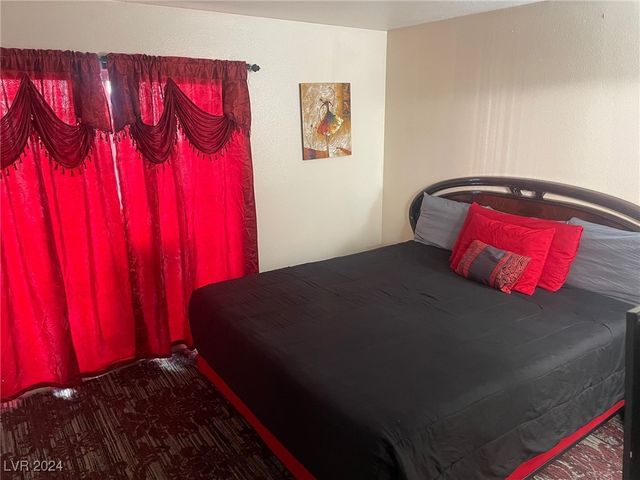 4664 West Twain Avenue, Las Vegas, NV 89103