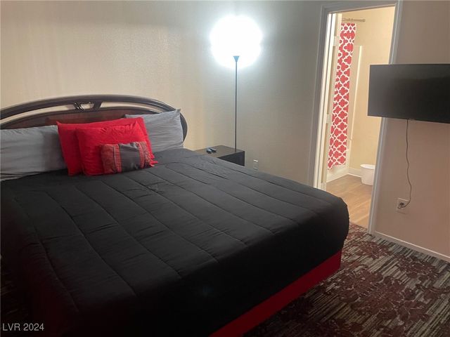 4664 West Twain Avenue, Las Vegas, NV 89103