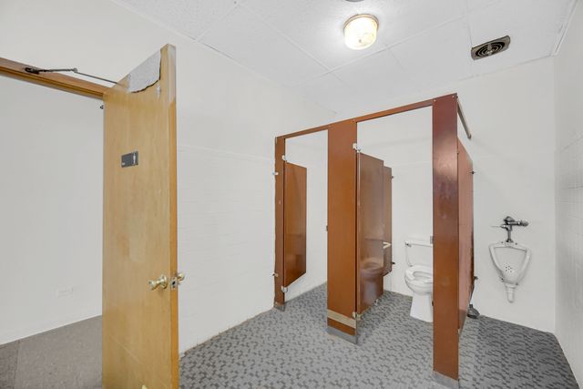 2201 W Roosevelt Road, Broadview, IL 60155