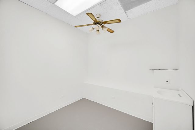 2201 W Roosevelt Road, Broadview, IL 60155