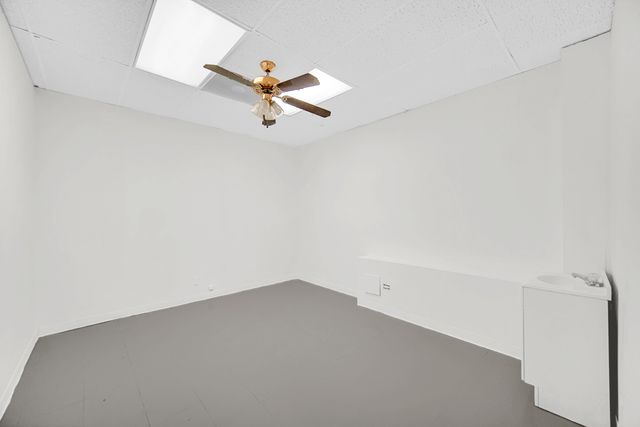 2201 W Roosevelt Road, Broadview, IL 60155