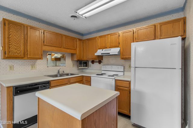 6607 Red Bay Court, Wilmington, NC 28405