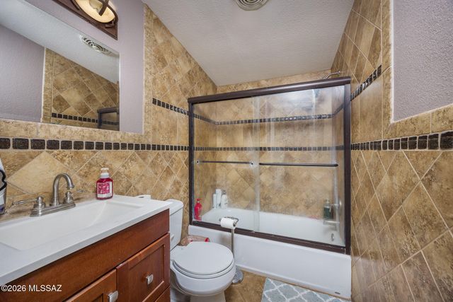 16351 W Six Gun Place, Tucson, AZ 85736