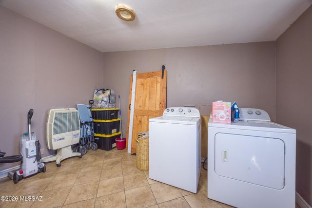 16351 W Six Gun Place, Tucson, AZ 85736