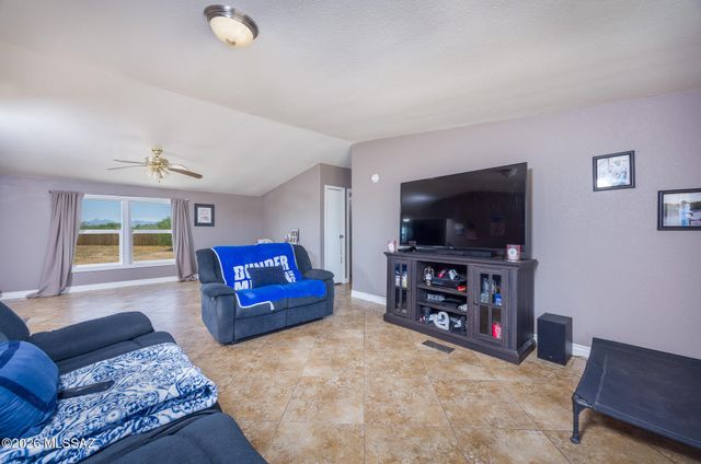 16351 W Six Gun Place, Tucson, AZ 85736