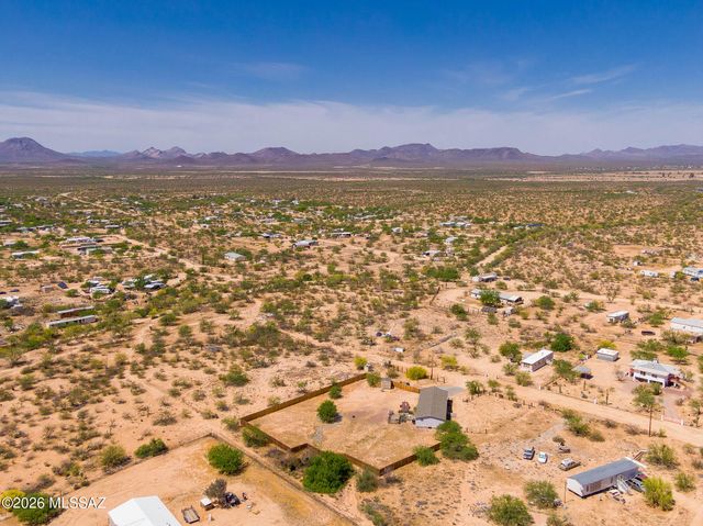 16351 W Six Gun Place, Tucson, AZ 85736