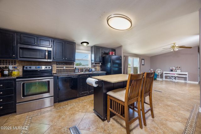 16351 W Six Gun Place, Tucson, AZ 85736