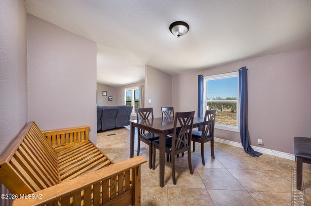 16351 W Six Gun Place, Tucson, AZ 85736