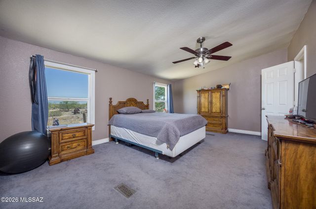 16351 W Six Gun Place, Tucson, AZ 85736