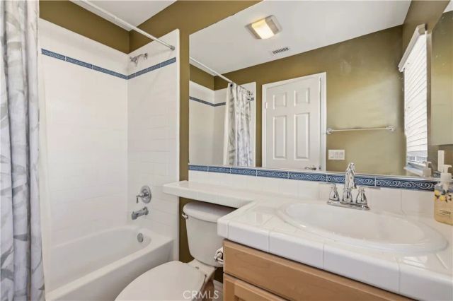 5861 Mustang Drive, Simi Valley, CA 93063