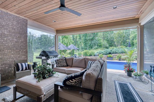 1691 Victoria Woods Drive, Victoria Woods, IN 47601