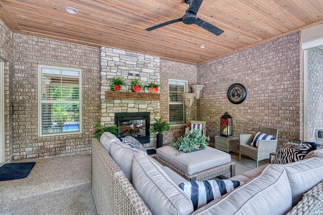 1691 Victoria Woods Drive, Victoria Woods, IN 47601