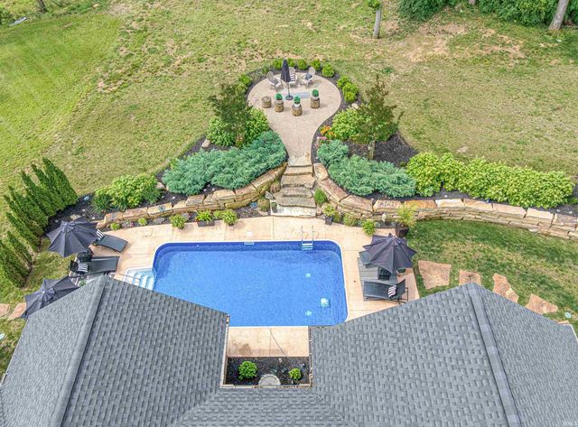 1691 Victoria Woods Drive, Victoria Woods, IN 47601