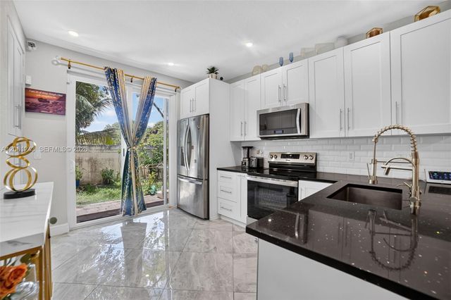 3227 NW 32nd Terrace, Oakland Park, FL 33309