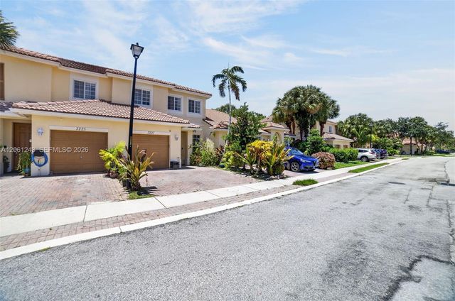 3227 NW 32nd Terrace, Oakland Park, FL 33309