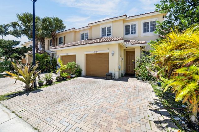 3227 NW 32nd Terrace, Oakland Park, FL 33309