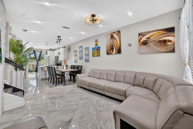 3227 NW 32nd Terrace, Oakland Park, FL 33309